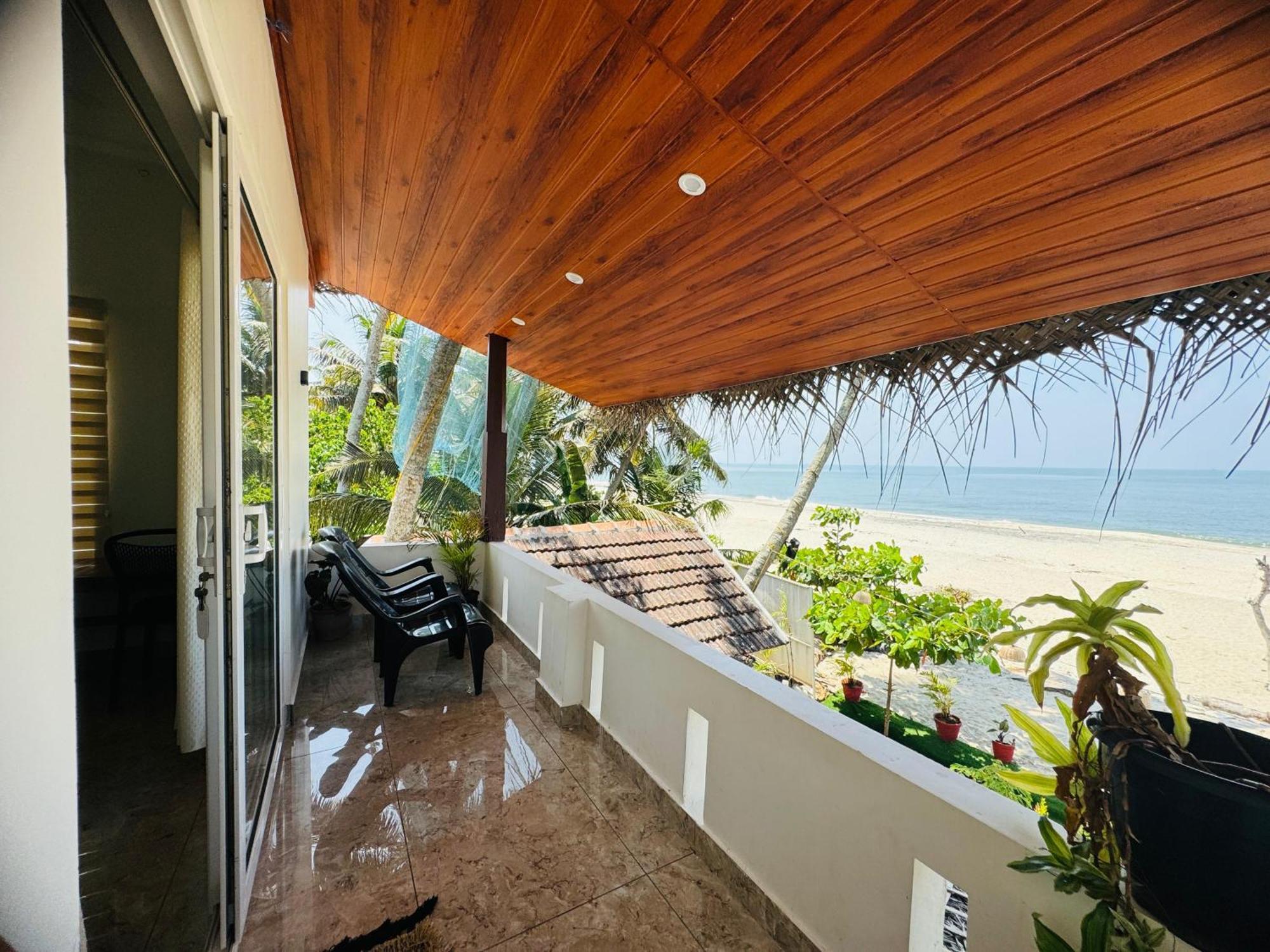 Alivious Beach Homestay Alappuzha Экстерьер фото